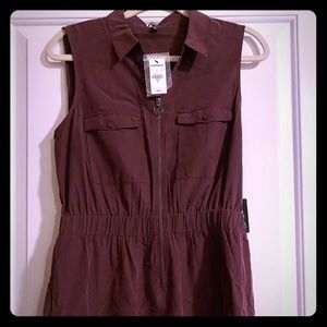 NWT SLEEVELESS EXPRESS DRESS
